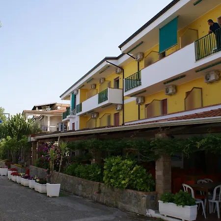 Hotel Cristina Diamante