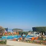 Cristina Hotel 3*