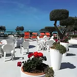 Hotel Cristina Diamante