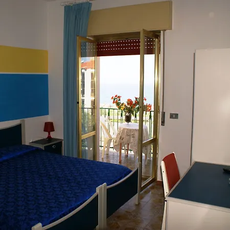 Hotel Cristina 3*