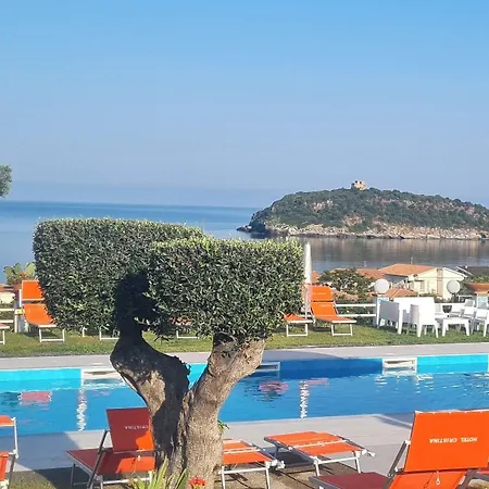 Cristina 3* Diamante