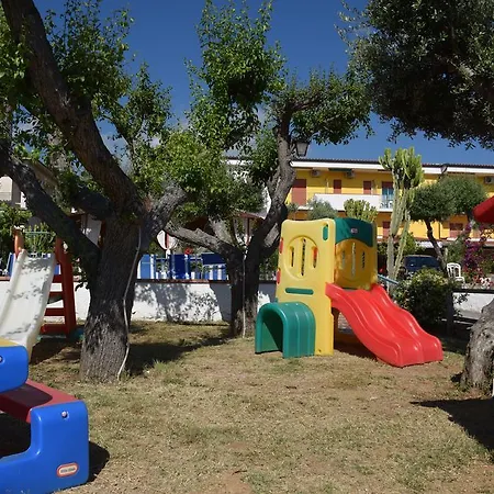 Hotel Cristina Diamante