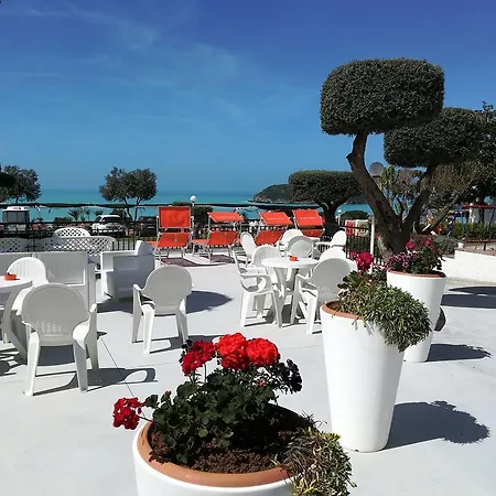 Hotel Cristina Diamante