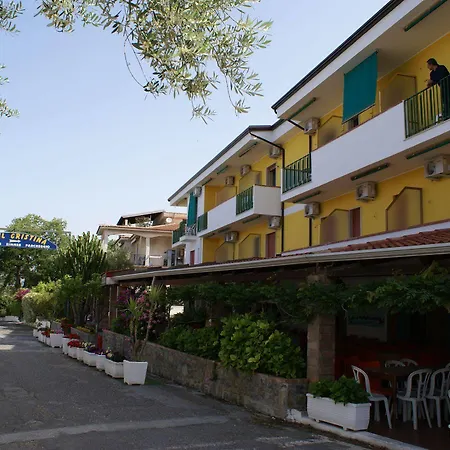Hotel Cristina Diamante