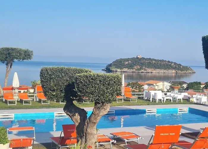 Cristina 3* Diamante